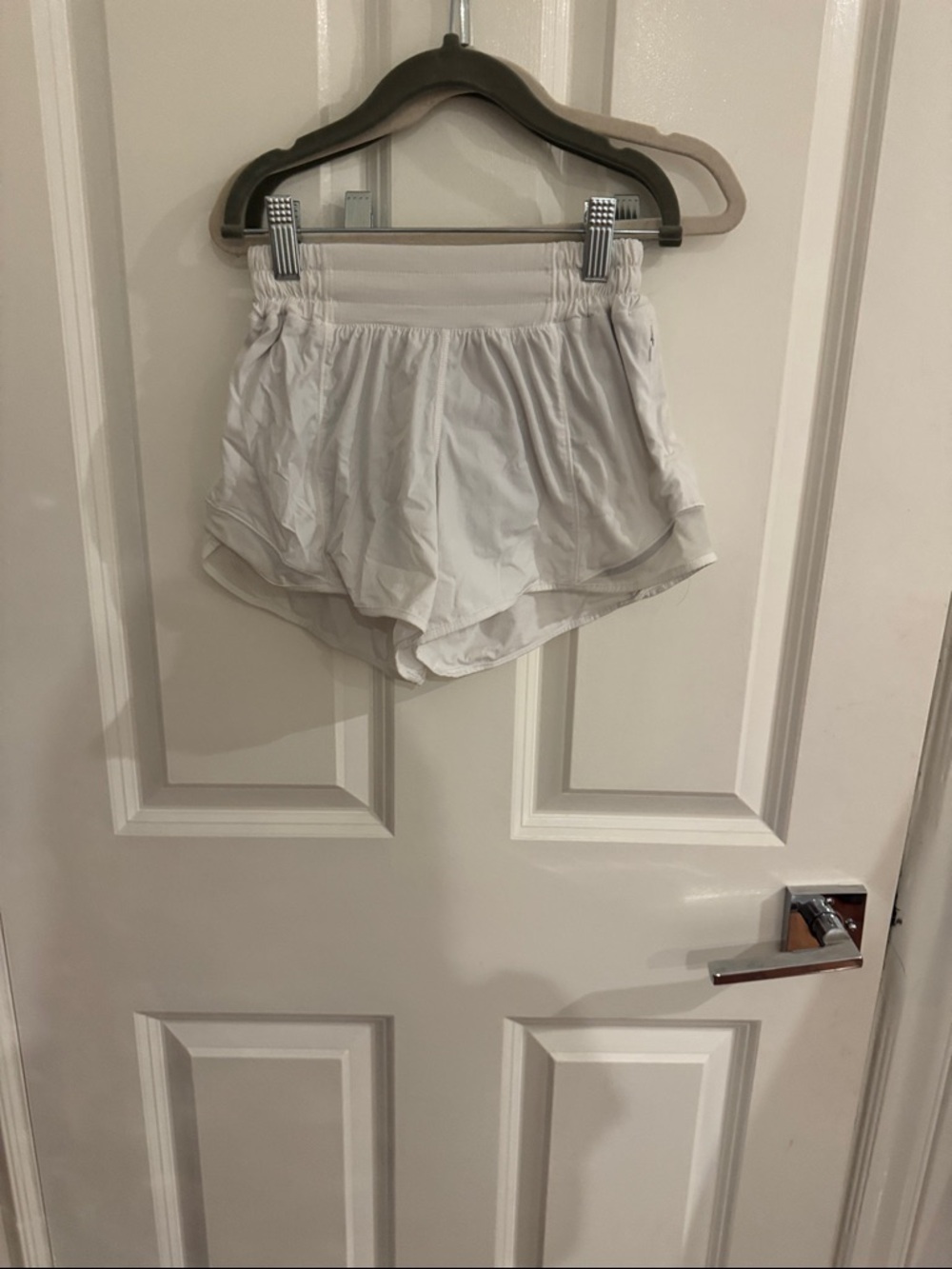 Lululemon white hotty hots